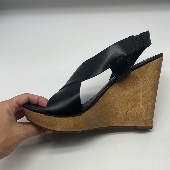 Diane Von Furstenberg - Black Leather Open Toe Wood Heeled Wedge Size 9.5 - Picture 7 of 15